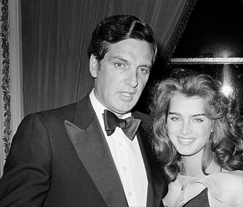 Image of Brooke Shields with her father, Francis Alexander Shields