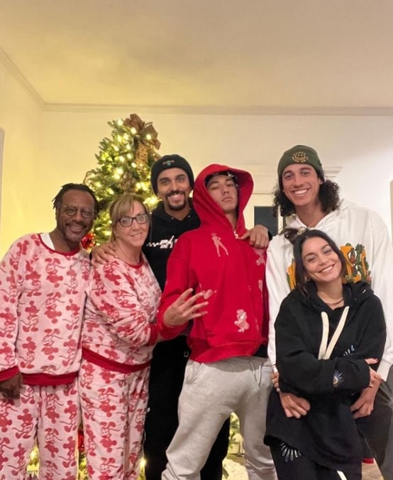 Image of Cole Tucker with his family and girlfriend, Vanessa Hudgens