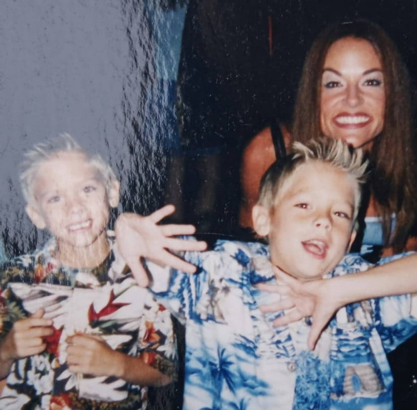 Image of Cole Sprouse with his brother, Dylan Sprouse, and mother, Melanie Wright