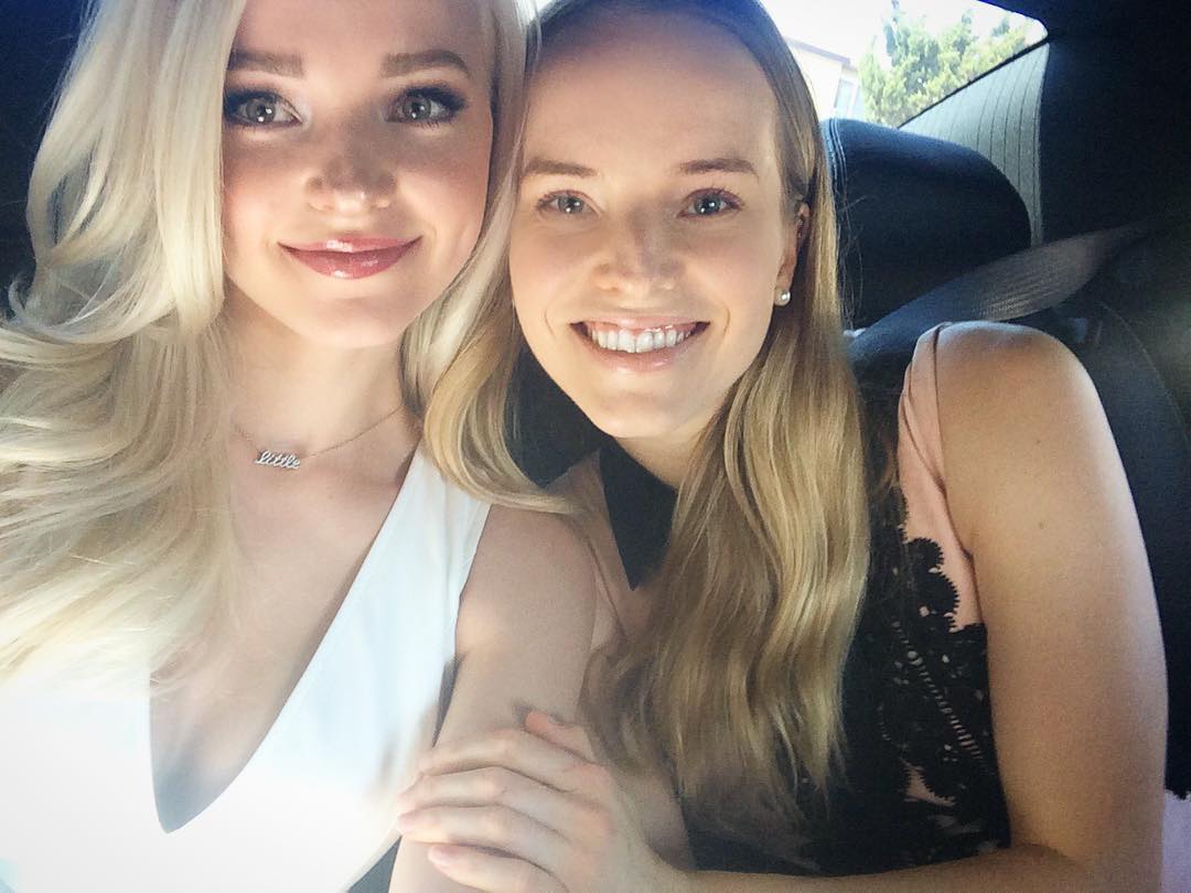 Image of Dove Cameron with her sister, Claire Hosterman