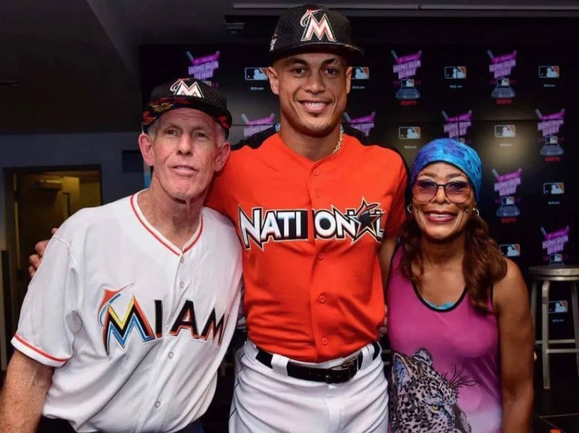 Image of Giancarlo Stanton with his parents, Jacinta Garay and Mike Stanton