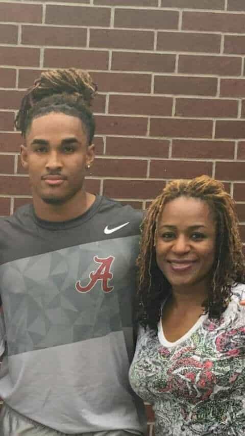 Image of Jalen Hurts with her mother, Pamela Hurts