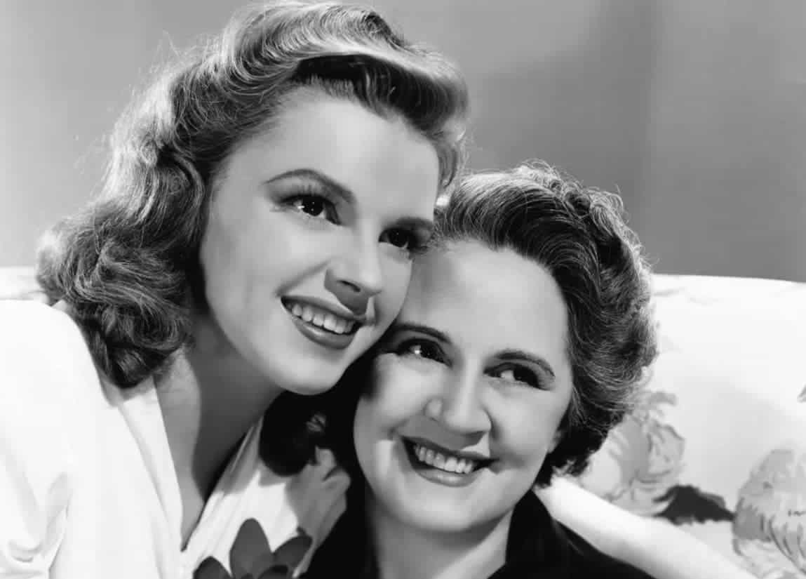 Image of Judy Garland with her mother, Ethel Marion Milne