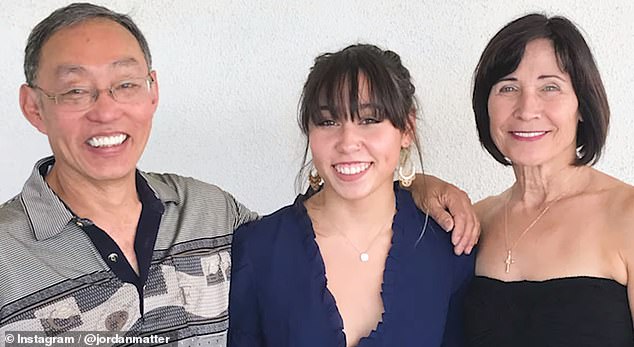 Image of Katelyn Ohashi with her parents 