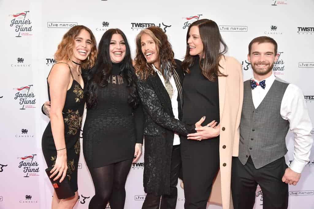 Image of Liv Tyler with her father and siblings