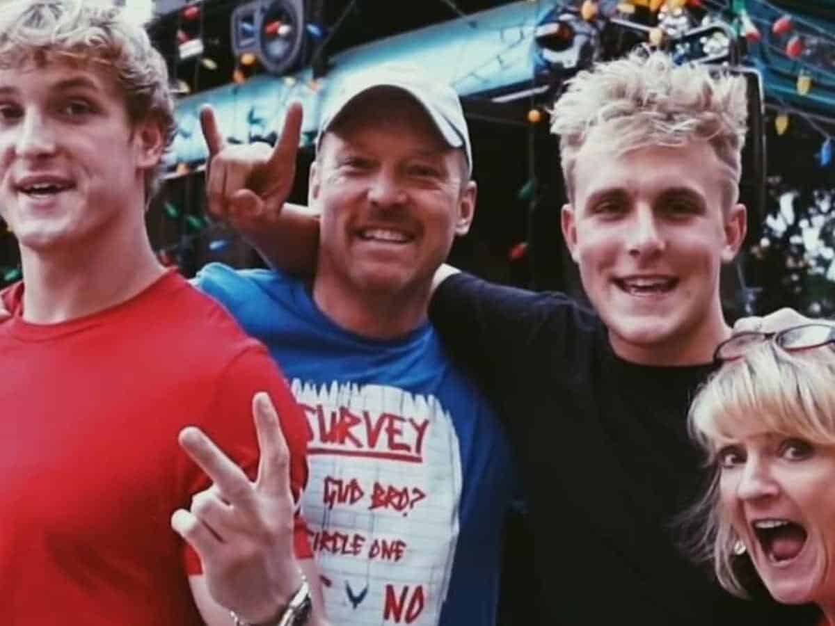 Image of Logan Paul with his family