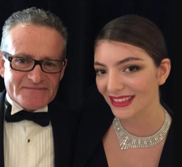 Image of Lorde with her father, Vic O’Connor