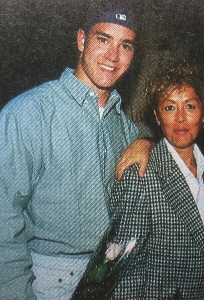 Image of Mark Paul Gosselaar with his mother, Paula Van Den Brink