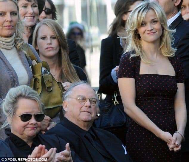 Image Reese Witherspoon with her parents, John Draper, Sr. and Mary Elizabeth