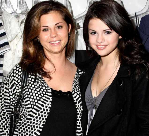 Selena Gomez with her mother, Amanda Dawn Cornett