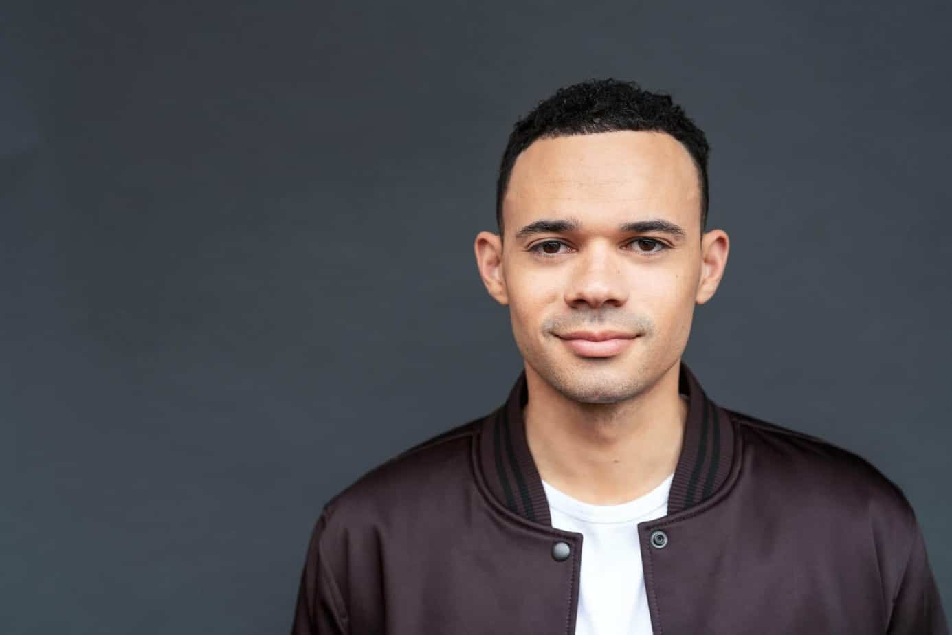 Tauren Wells Parents: Joan Bowers, Phil Wells, Siblings - parentsmag.net