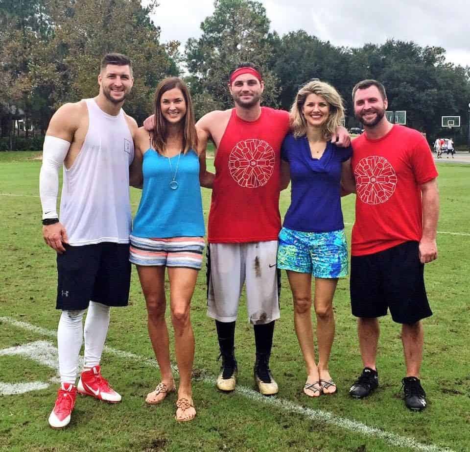 Image of Tim Tebow with his siblings