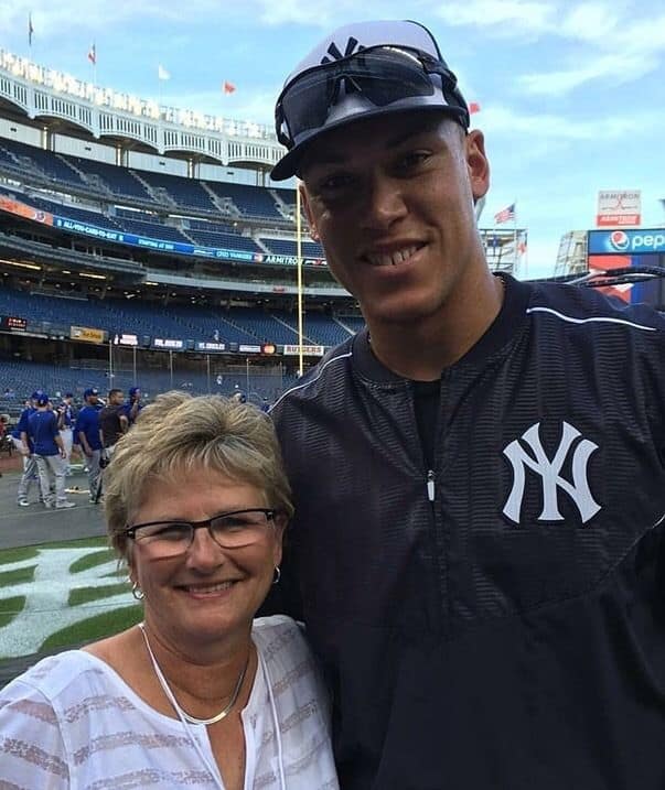 Image of Aaron Judge with his mother, Patty Judge
