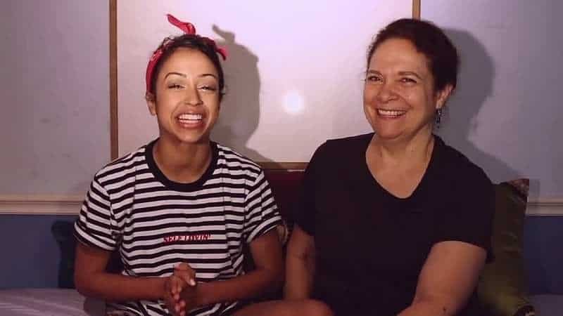 Image of Liza Koshy with her mother 