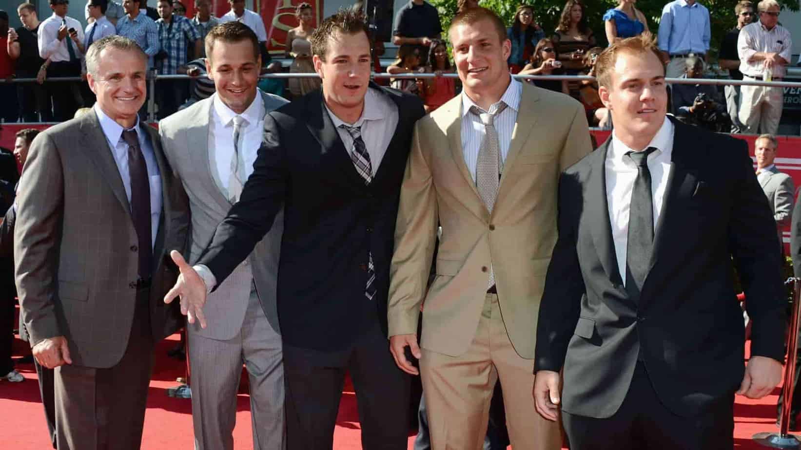 Image of Rob Gronkowski with his siblings