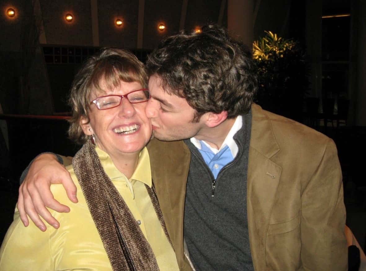 Image of Jon Ossoff with his mother, Heather Fenton