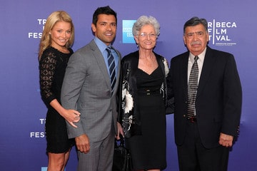 Image of Mark Consuelos with his wife and parents