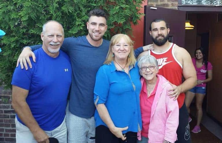 Image of Travis Kelce with his family