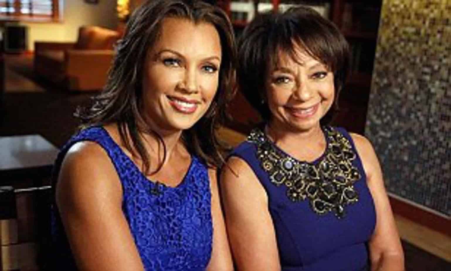 Image of Vanessa Williams with her mother, Helen Williams